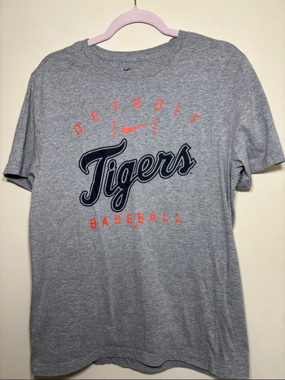 Nike Gray Detroit Tigers Baseball Graphic Tee with Navy and Orange Print
